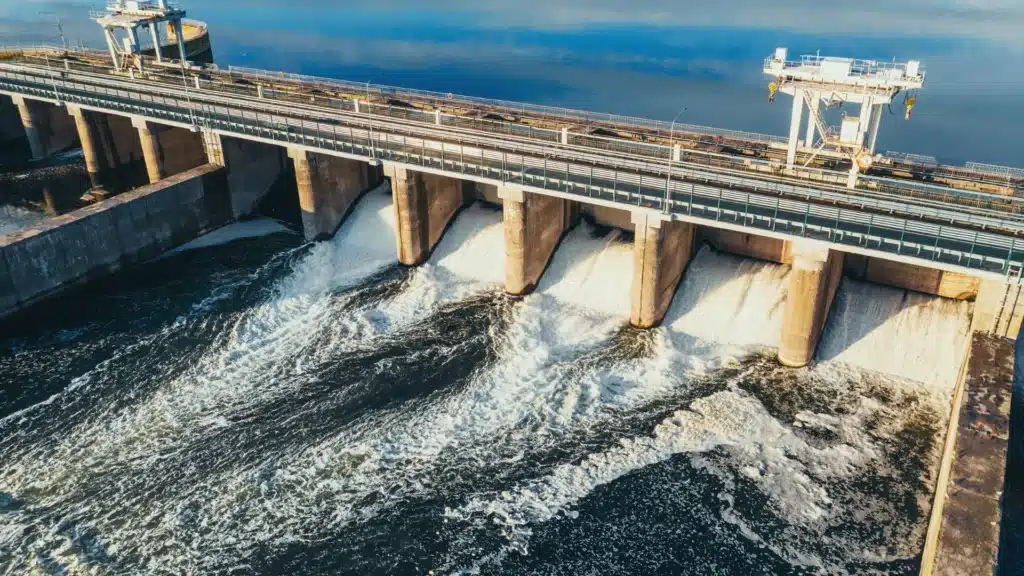 Energieerzeugung mit Wasserkraftwerk