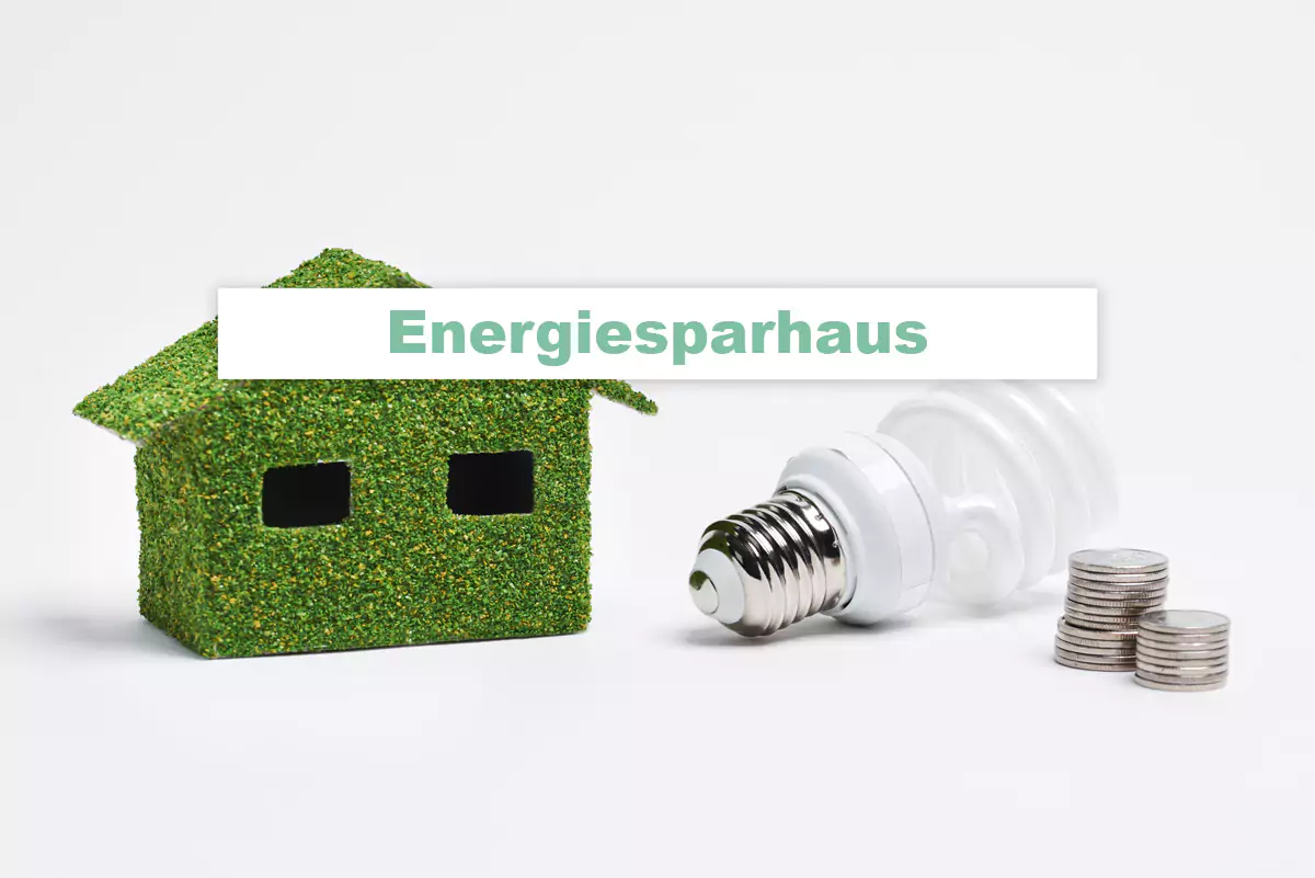 Energiesparhaus mit grüner Fassade