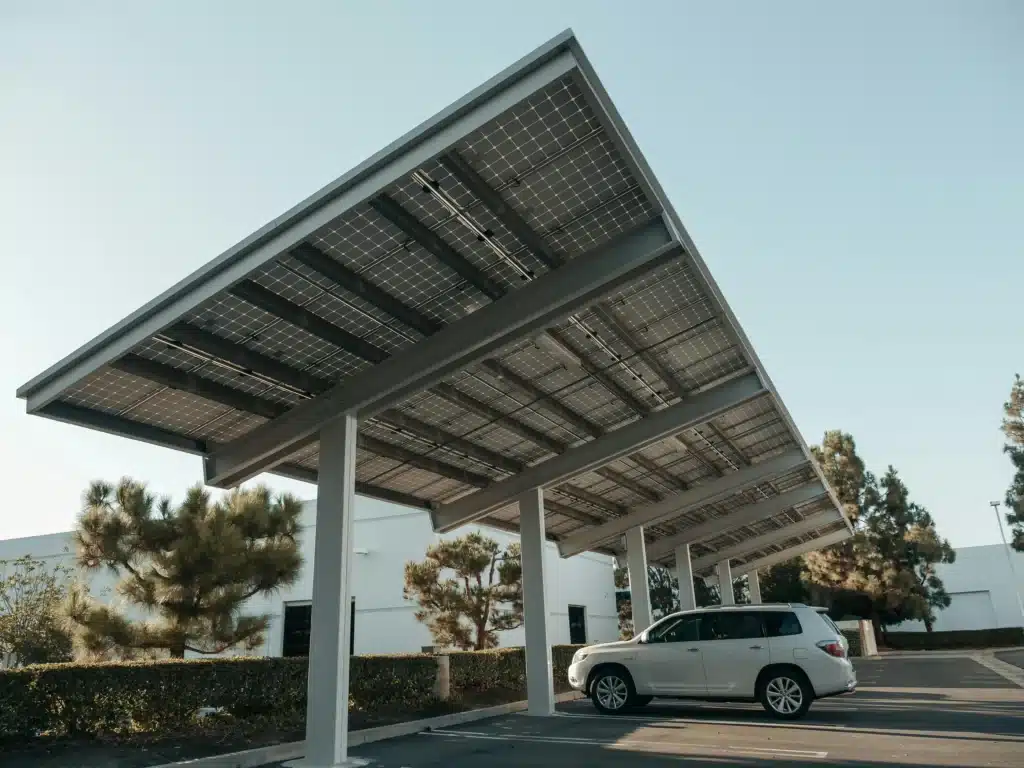 Solar Carport (Foto: Kindel Media/Pexels)