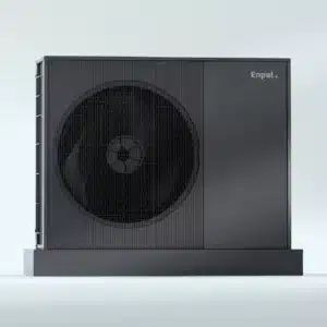 Ein modernes, dunkelgraues Wärmepumpengerät mit einem großen, runden Lüftungsschlitz auf der linken Seite und dem Markennamen Enpal auf der oberen rechten Seite vor einem schlichten Hintergrund - perfekt für alle, die sich für Energielösungen wie das Balkonkraftwerk Vergleich interessieren.