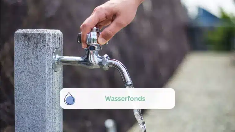 Wasserhahn mit Wasser mit Aufschrift Wasserfonds